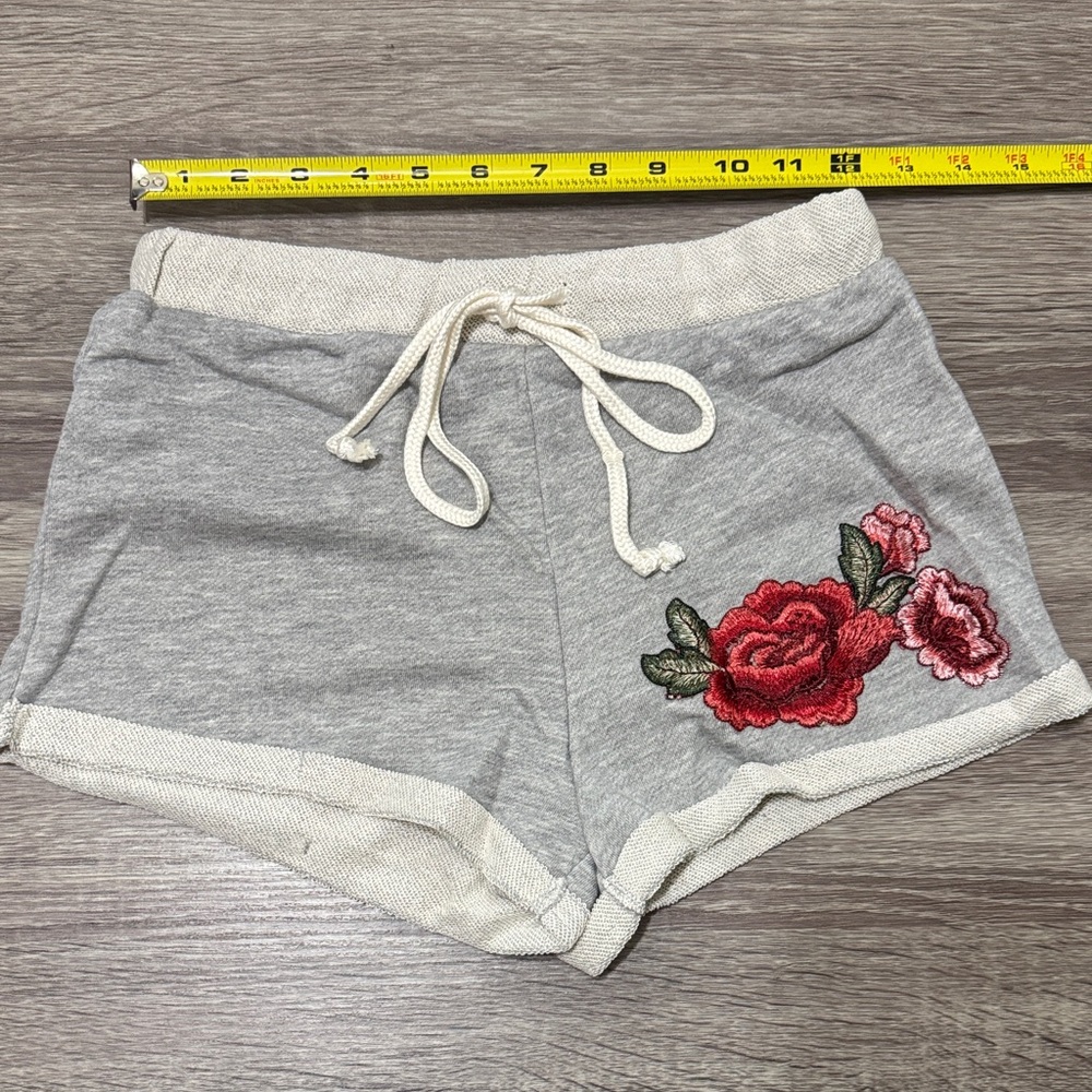 Gray Floral Embroidered Women's Shorts XS
